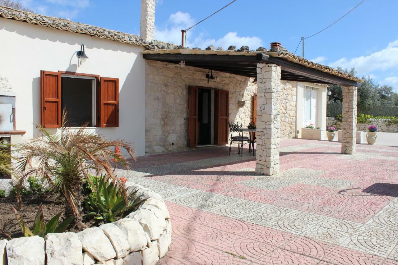 Villa Clara Chiaramonte Gulfi Buitenkant foto